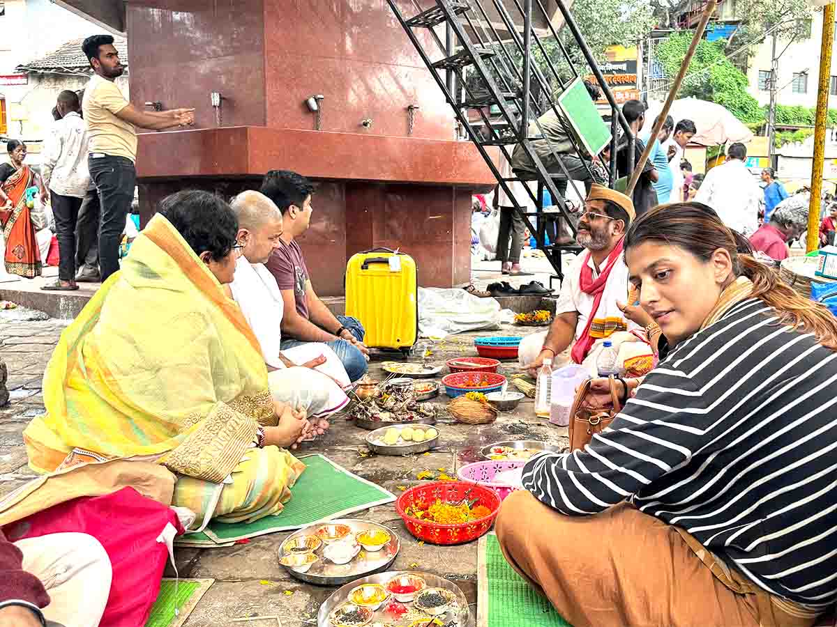 Pitru Paksha Rituals at Ramkund Nashik