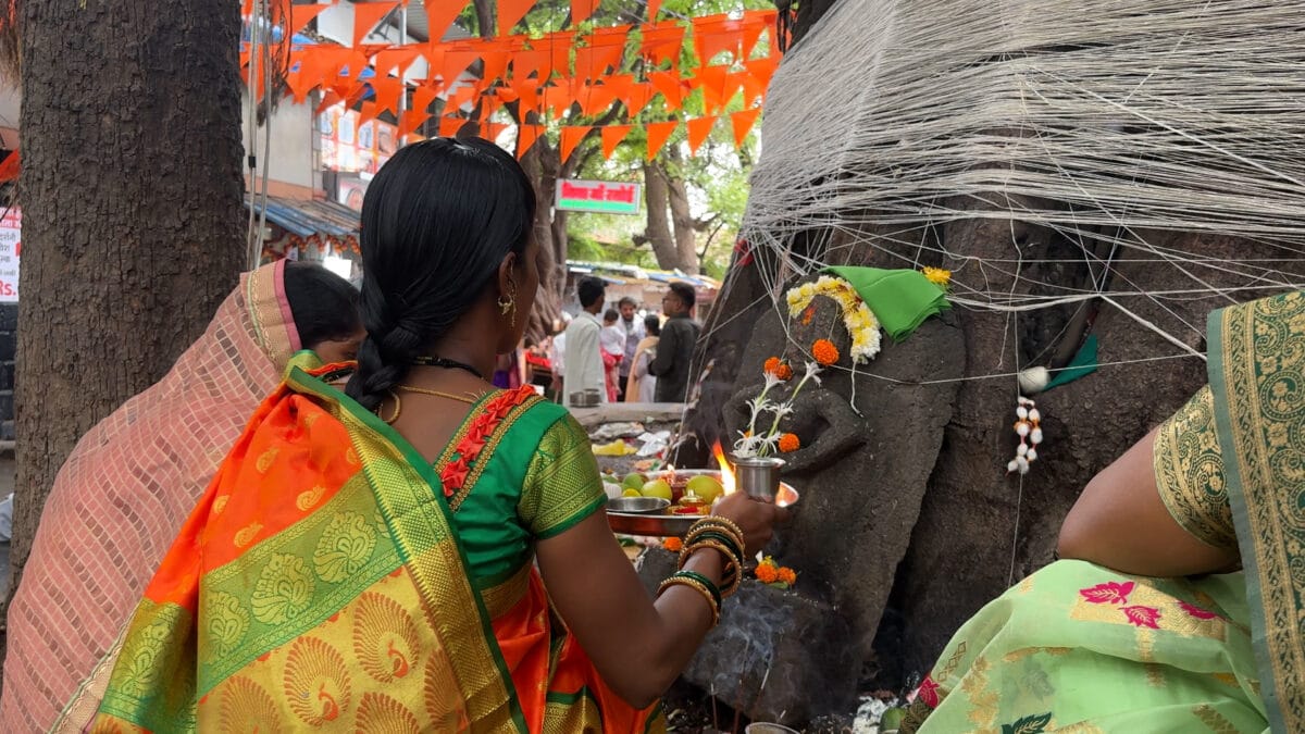 Vat Purnima 2025 Vat Savitri Vrat Katha Puja Vidhi Muhurat