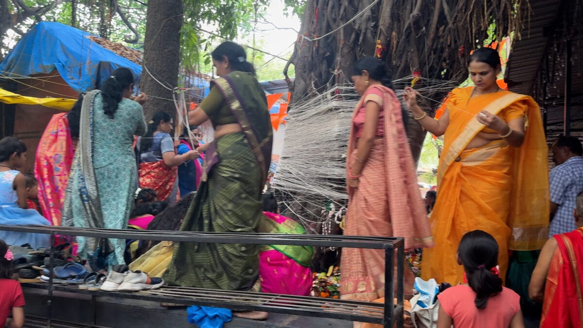 Vat Purnima 2025 Vat Savitri Vrat Katha Puja Vidhi Muhurat