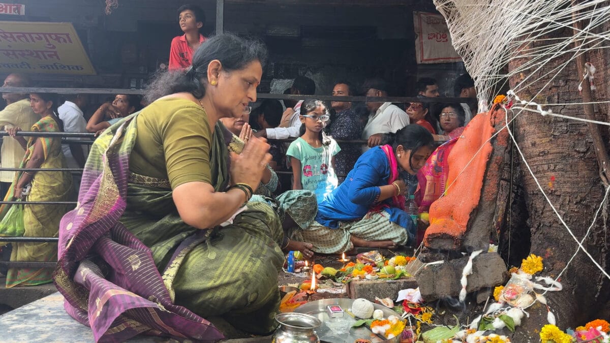 Vat Purnima 2025 Vat Savitri Vrat Katha Puja Vidhi Muhurat