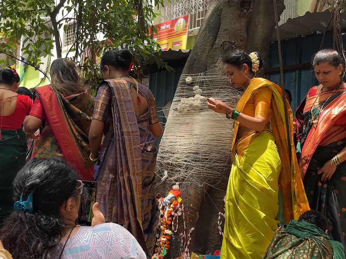 Vat Purnima 2026 Date Puja Vidhi Vat Savitri Vrat Katha Photos