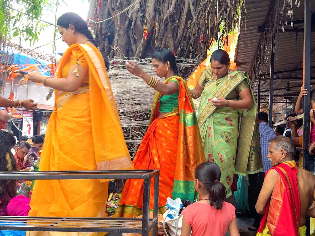 Vat Purnima 2026 Date Puja Vidhi Vat Savitri Vrat Katha Photos