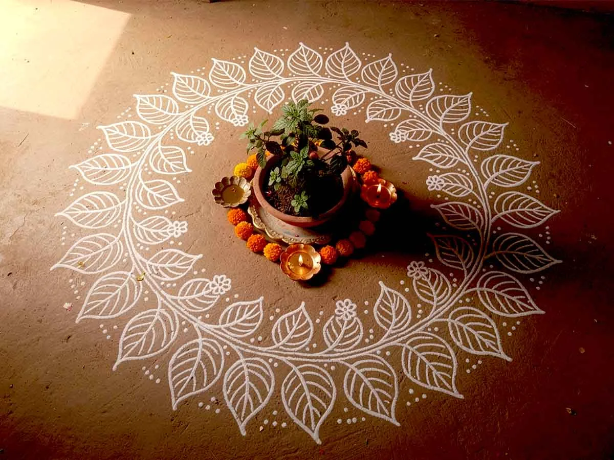 Vat Purnima Quotes in Marathi Rangoli Ukhane Images Wishes Vat Savitri Photos