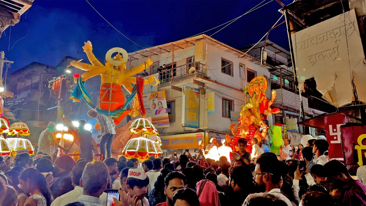 Ganesh Chaturthi 2025 Ganpati Bappa Morya Festival Ganesh Aarti Lyrics Ganeshotsav Nashik