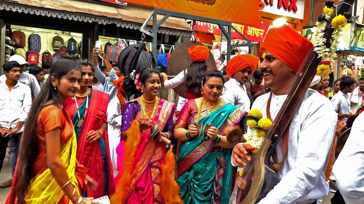 Kartiki Ekadashi 2025 Vitthal Rukmini Mauli Nashik Maharashtra