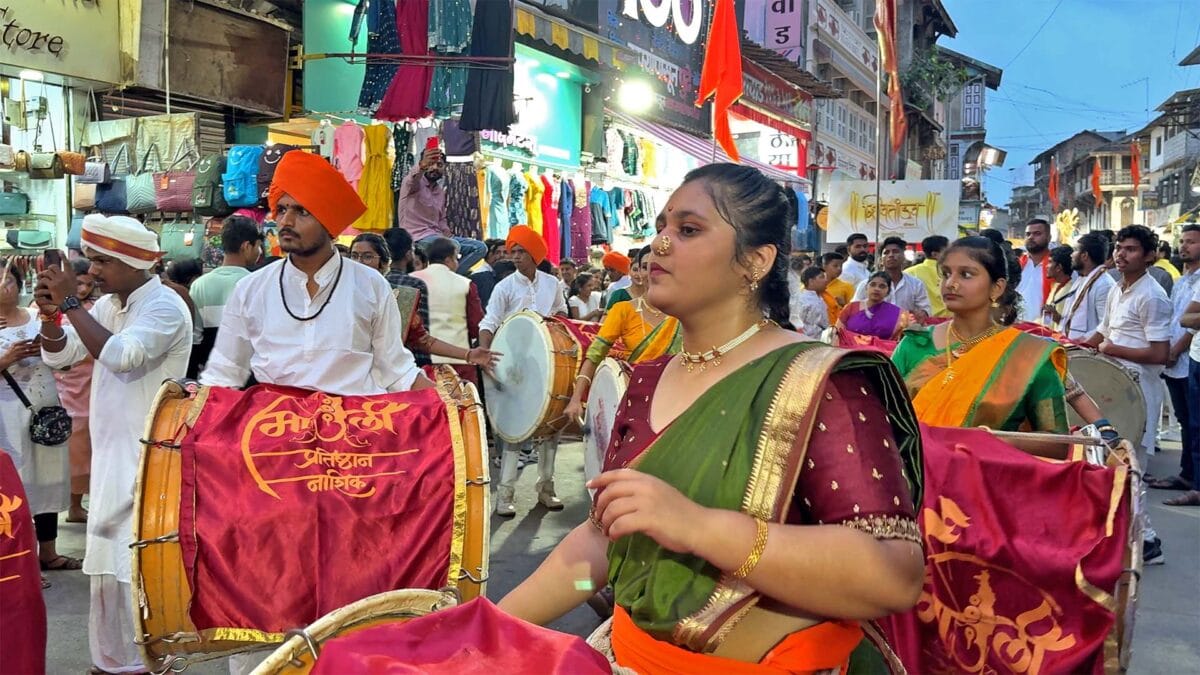 Ganesh Chaturthi 2025 Ganpati Bappa Morya Festival Ganesh Aarti Lyrics Ganeshotsav Nashik