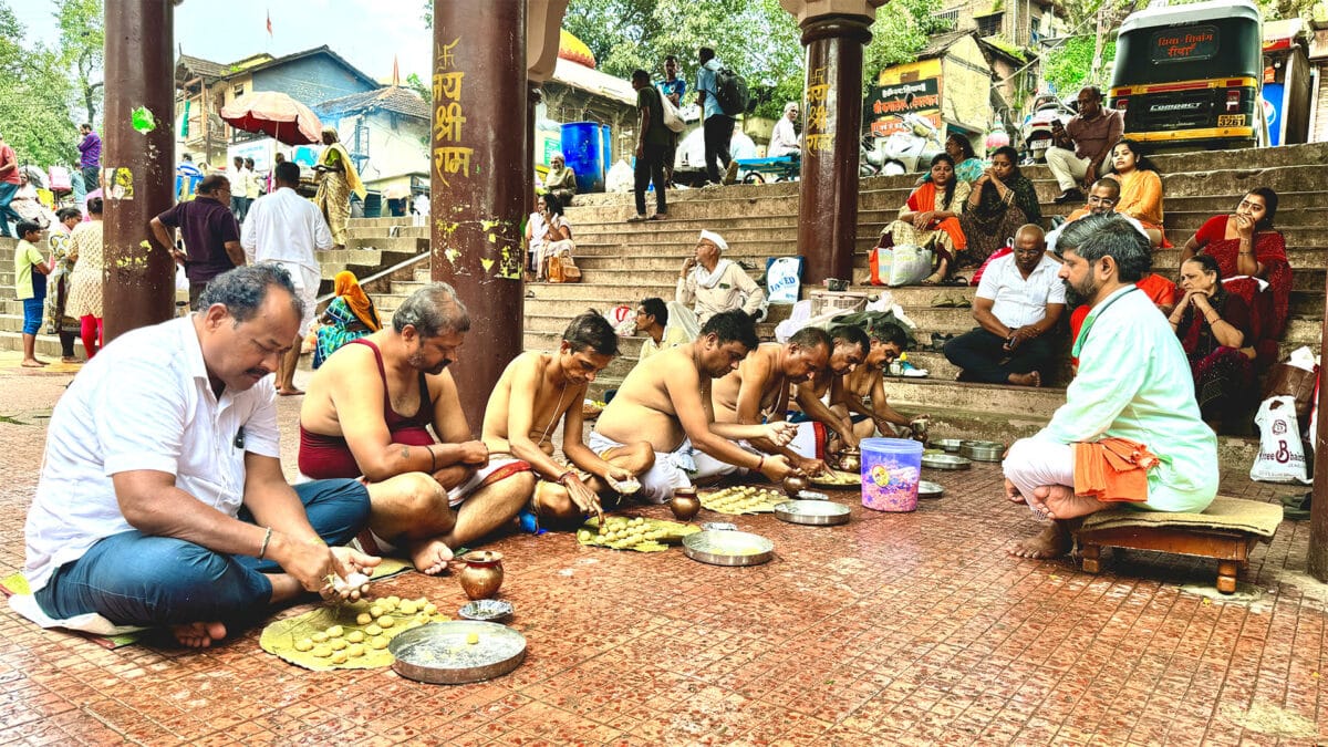 Pitru Paksha 2025 Shradh Pitra Paksh Ramkund Nashik