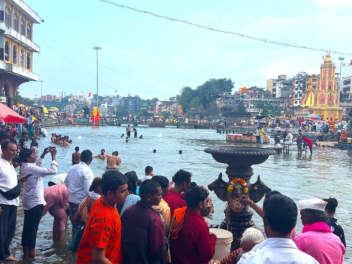 Sarvapitri Amavasya 2025 Pitru Paksha Shradh Rituals Ramkund Nashik