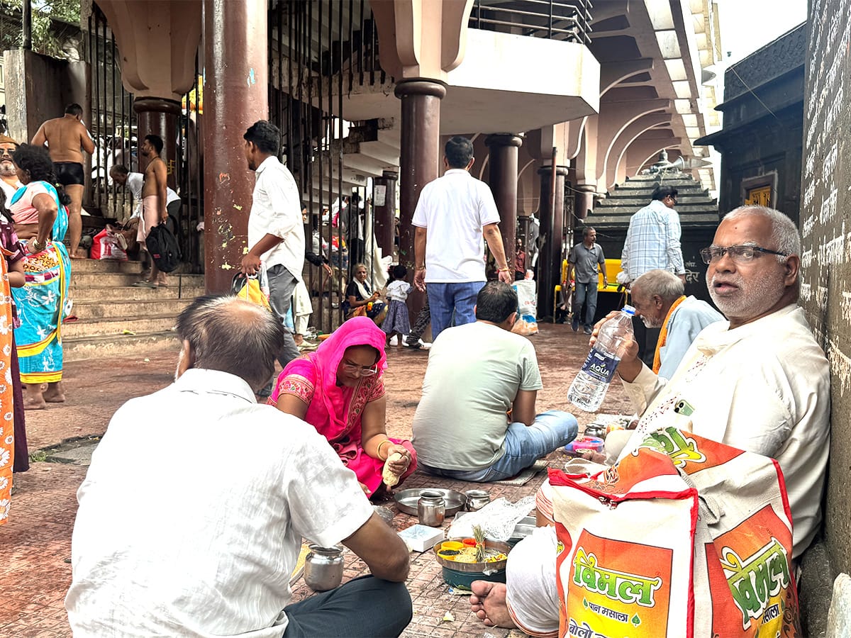Sarvapitri Amavasya 2025 Pitru Paksha Shradh Rituals Ramkund Nashik