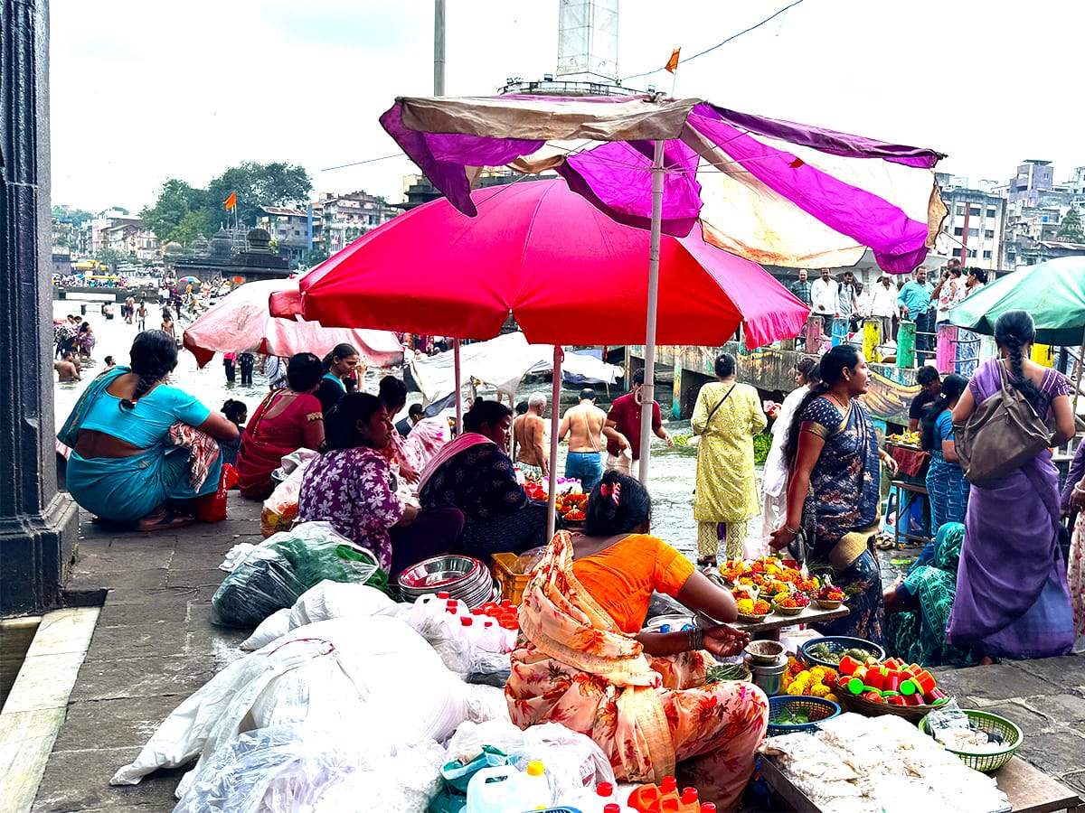 Sarvapitri Amavasya 2025 Pitru Paksha Shradh Rituals Ramkund Nashik