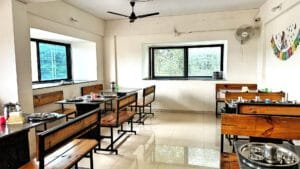 Shiv Shakti Dining Hall Veg Thali in Nashik 2025