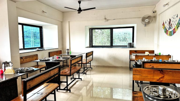 Shiv Shakti Dining Hall Veg Thali in Nashik 2025