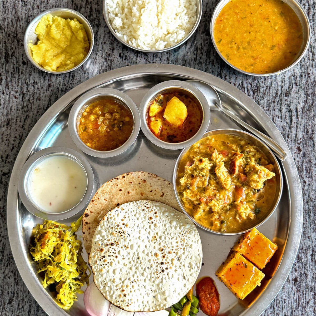 Shiv Shakti Dining Hall Veg Thali in Nashik 2025