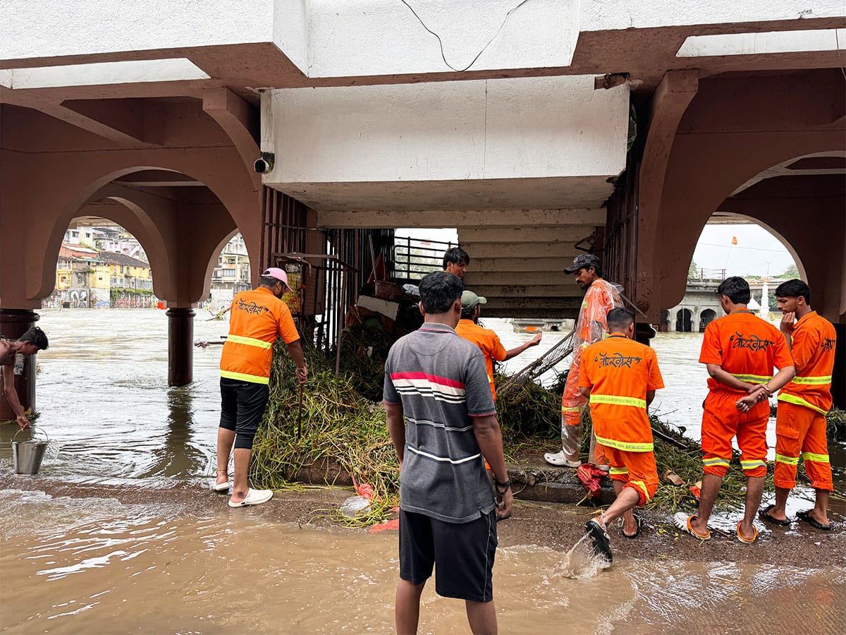 Nashik news heavy rains cause Godavari floods in Panchavati Sep 2025