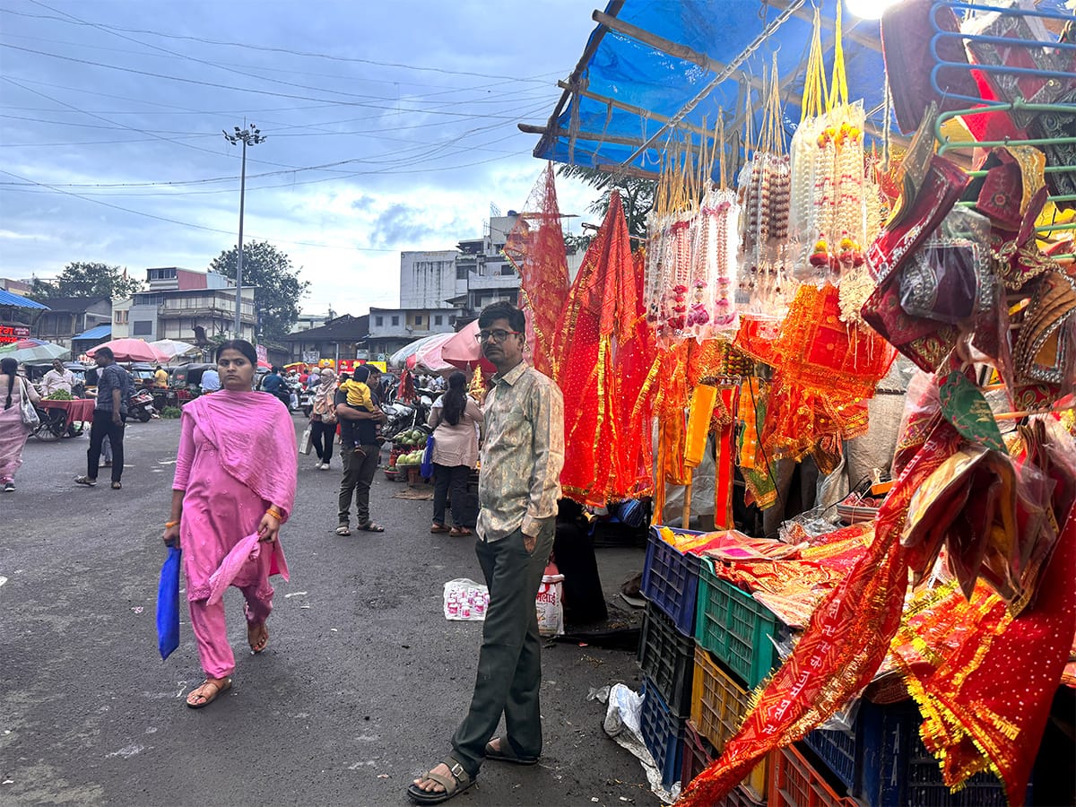 Navratri 2025 date images colours wishes Maa Durga Nashik