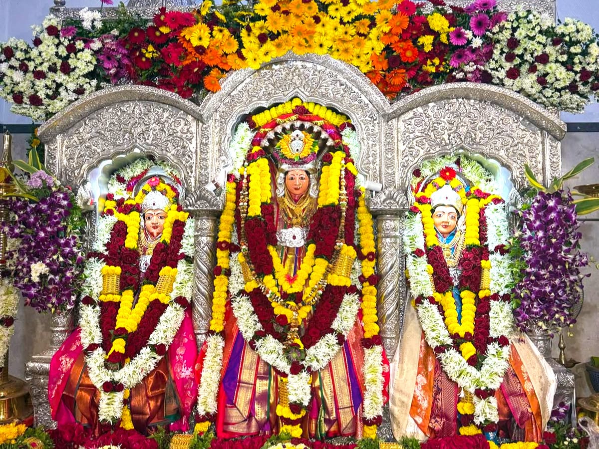 Navratri 2025 date images colours wishes Maa Durga Nashik