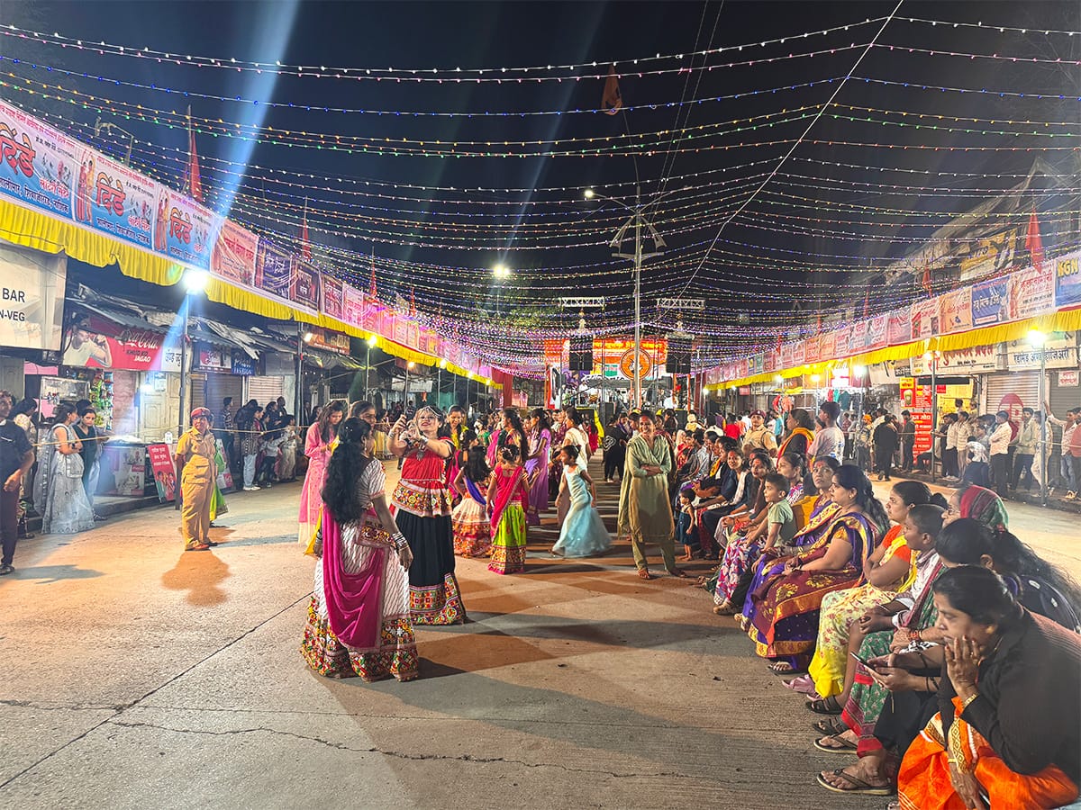 Navratri 2025 date images colours wishes Maa Durga Nashik