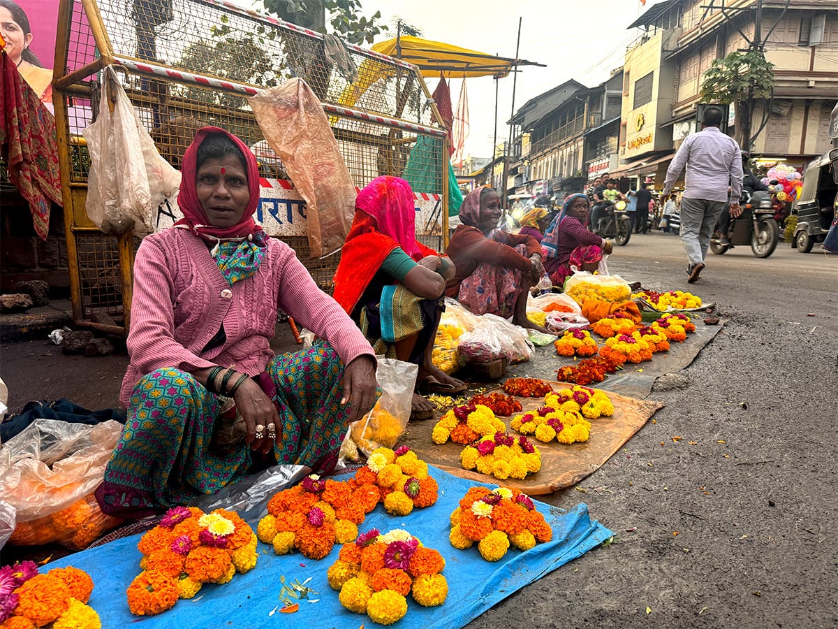 Navratri 2025 date images colours wishes Maa Durga Nashik