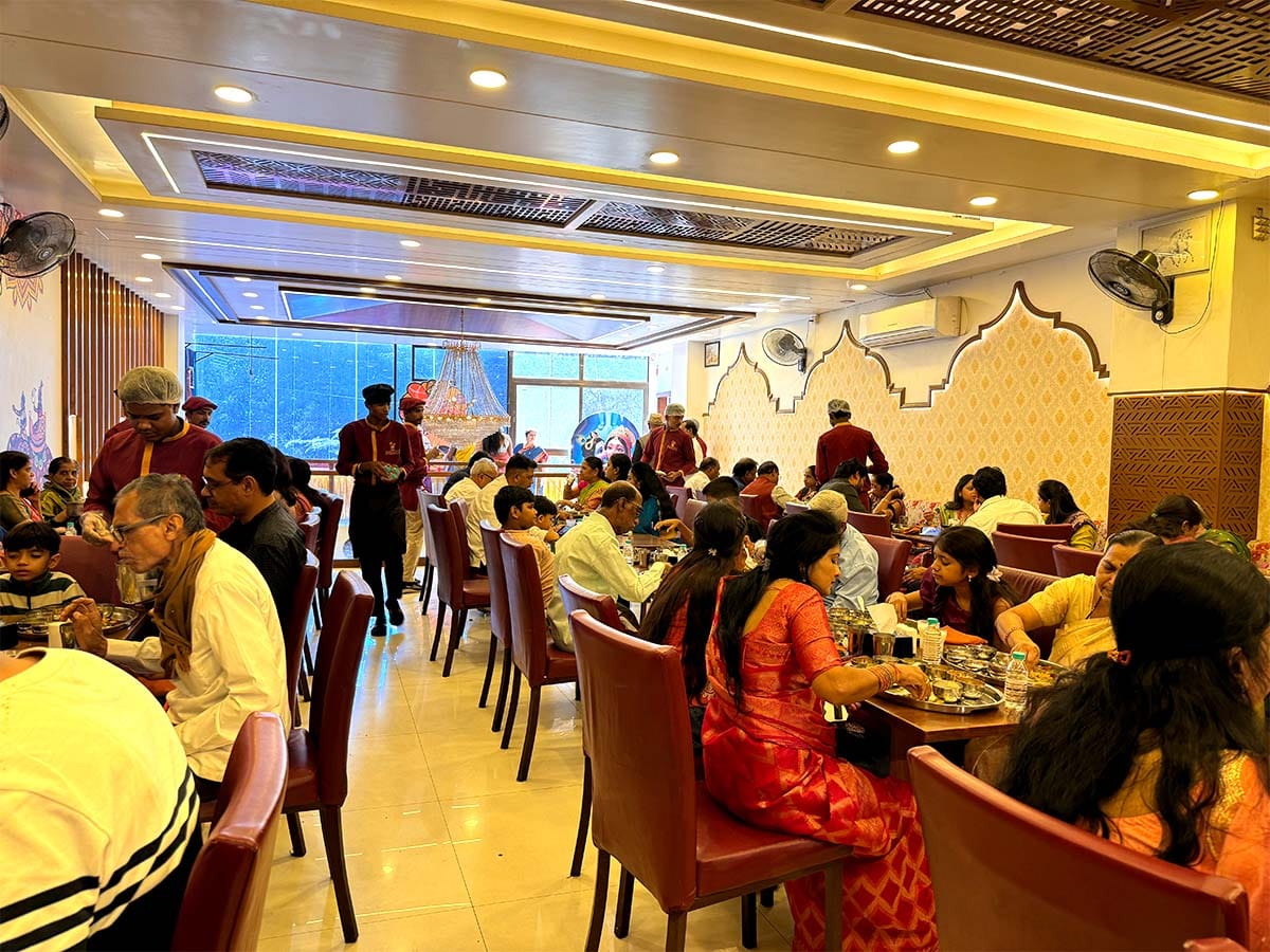 Mohanlal ji Premium Veg Thali Restaurant Nashik 2025 Images