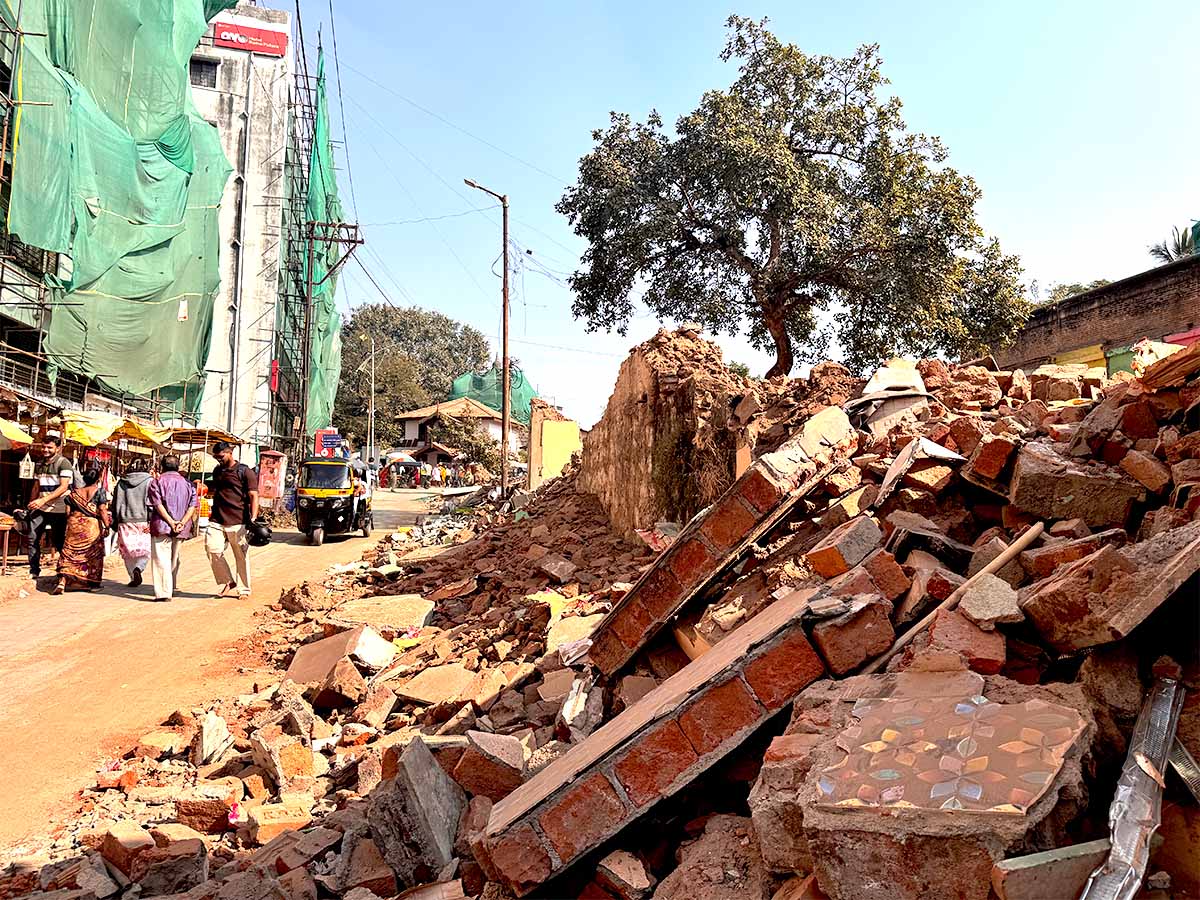 Nashik News Demolition Near Kalaram Temple as Ram Kal Path Project Progresses in Panchavati Nashik Images