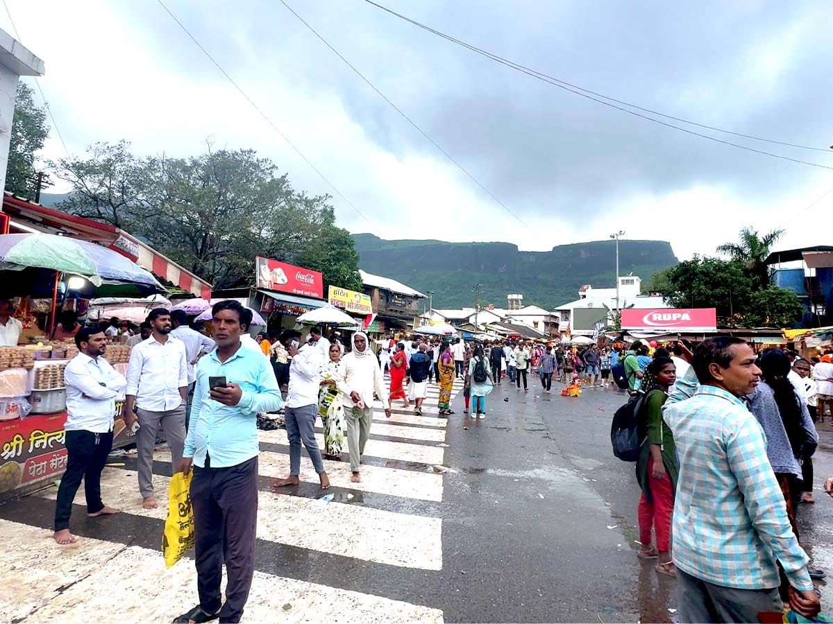 Trimbakeshwar Shiva Temple Jyotirlinga Mandir Nashik Maharashtra Photos