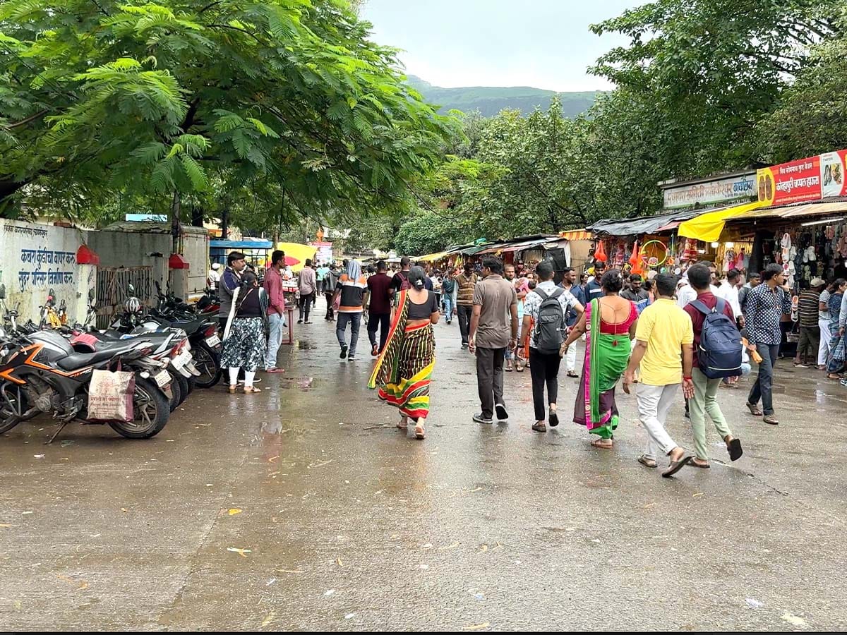 Trimbakeshwar Shiva Temple Jyotirlinga Mandir Nashik Maharashtra Photos
