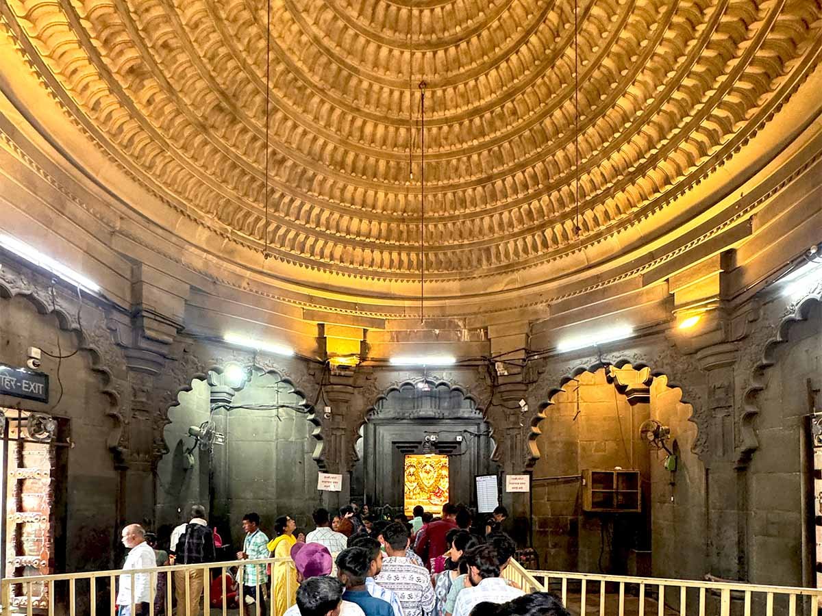 Kalaram Mandir Nashik main darshan view
